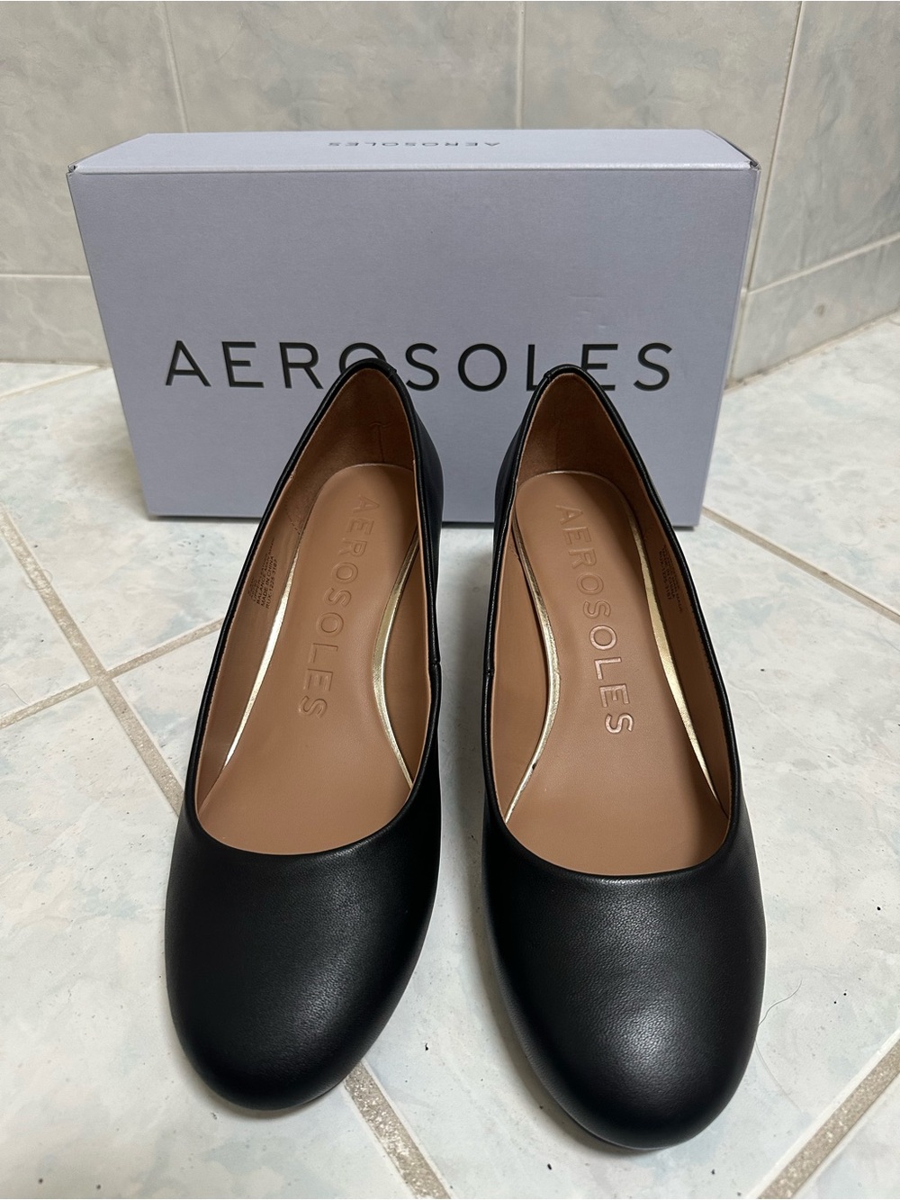NWT Aerosoles Ebel Black Leather Mid Heel Pump Size 8.5 Wide - Picture 3 of 12